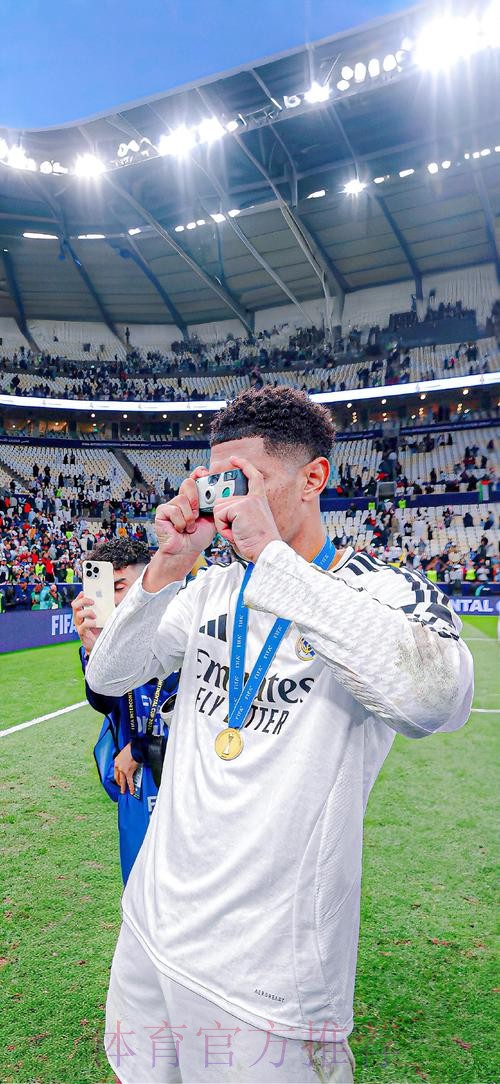 Relevo:贝林厄姆已经是皇马更衣室的领袖之一 Relevo:贝林厄姆已经是皇马更衣室的领袖之一